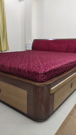 Bedroom in 2 BHK Villa at Kurla East – for Rent