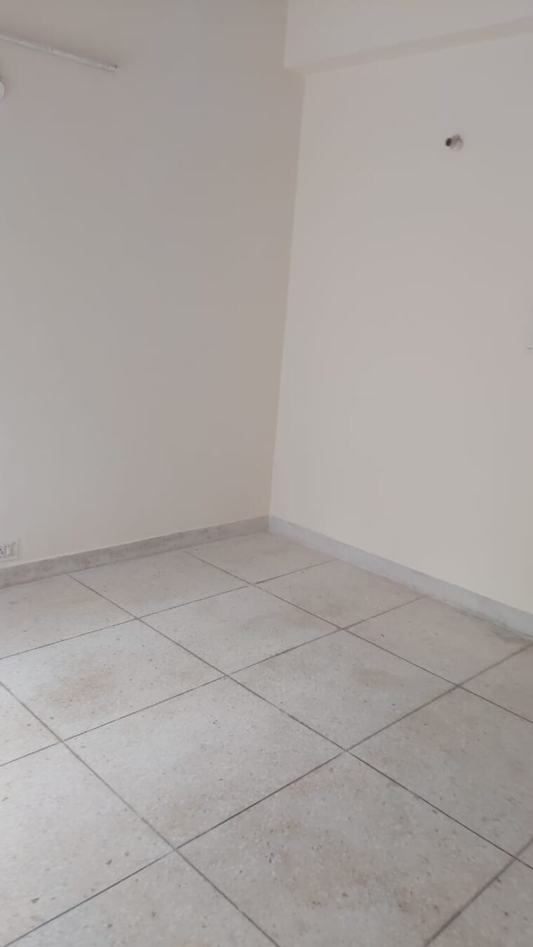 Room, mayur vihar 1.5 Bedroom 380 Sq.Ft. Builder Floor In Mayur Vihar Delhi 9311387