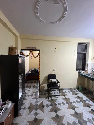Master Bedroom in 2.5 BHK Builder Floor at Acharya Niketan – for Rent