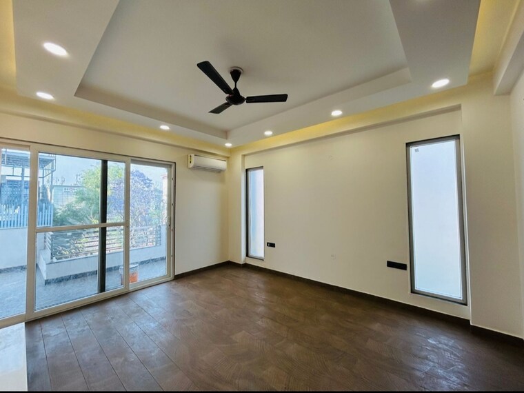 Room, unitech-arcadia 4 Bedroom 3250 Sq.Ft. Builder Floor In South City 2 Gurgaon 9311393