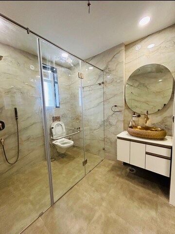 Bathroom in 4 BHK Builder Floor at Unitech Arcadia, South City 2 – for Sale