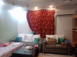 Furnished Amenities in 2 BHK Builder Floor at Lajpat Nagar – for Rent