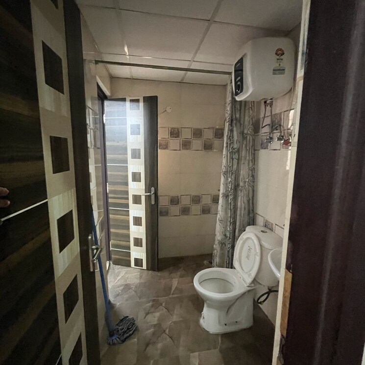 Bathroom, samridhi-grand-avenue 3 Bedroom 1685 Sq.Ft. Apartment In Ecotech 12 Greater Noida Greater Noida 9311407
