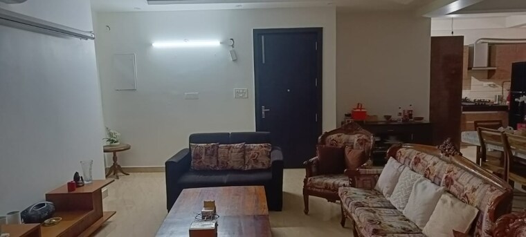 Living Room, vipul-world-plots 4 Bedroom 2250 Sq.Ft. Builder Floor In Sector 48 Gurgaon 9311430