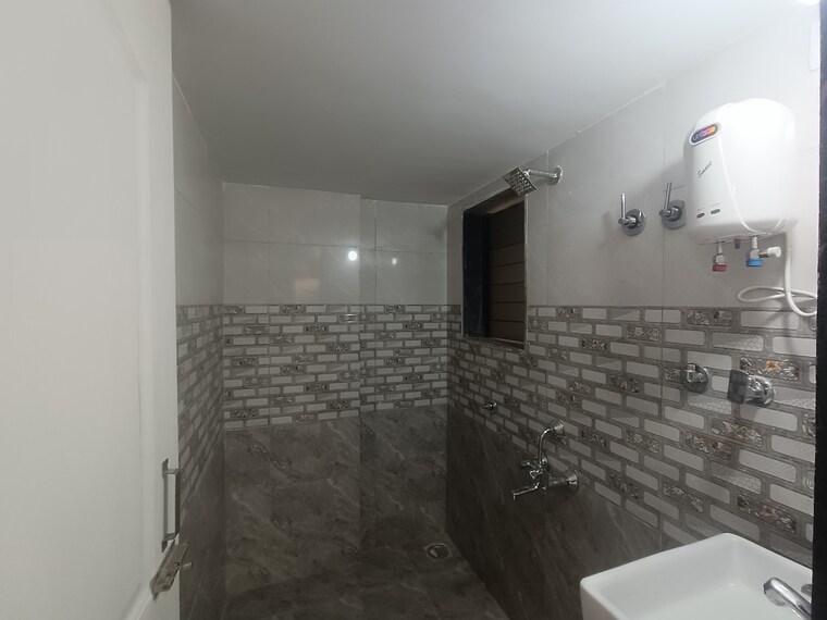 Bathroom, palghar 1 Bedroom 550 Sq.Ft. Apartment In Palghar Palghar 9311428