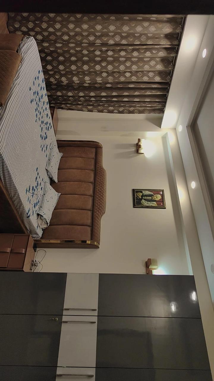 4 BHK + Extra Room Builder Floor For Rent in Eros Rosewood City