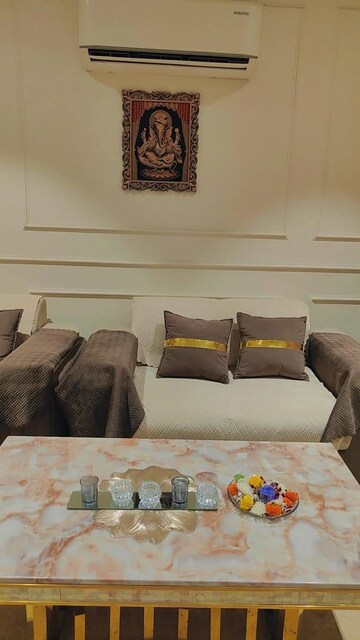 Living Room in 4 BHK Builder Floor at Eros Rosewood City, Sector 49 – for Rent