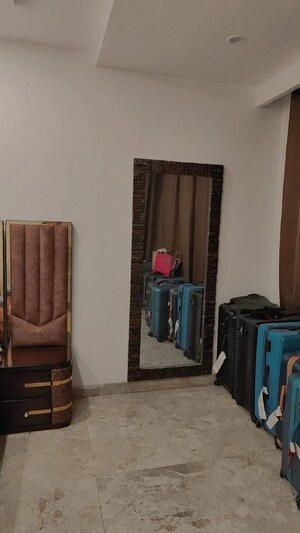 Room in 4 BHK Builder Floor at Eros Rosewood City, Sector 49 – for Rent