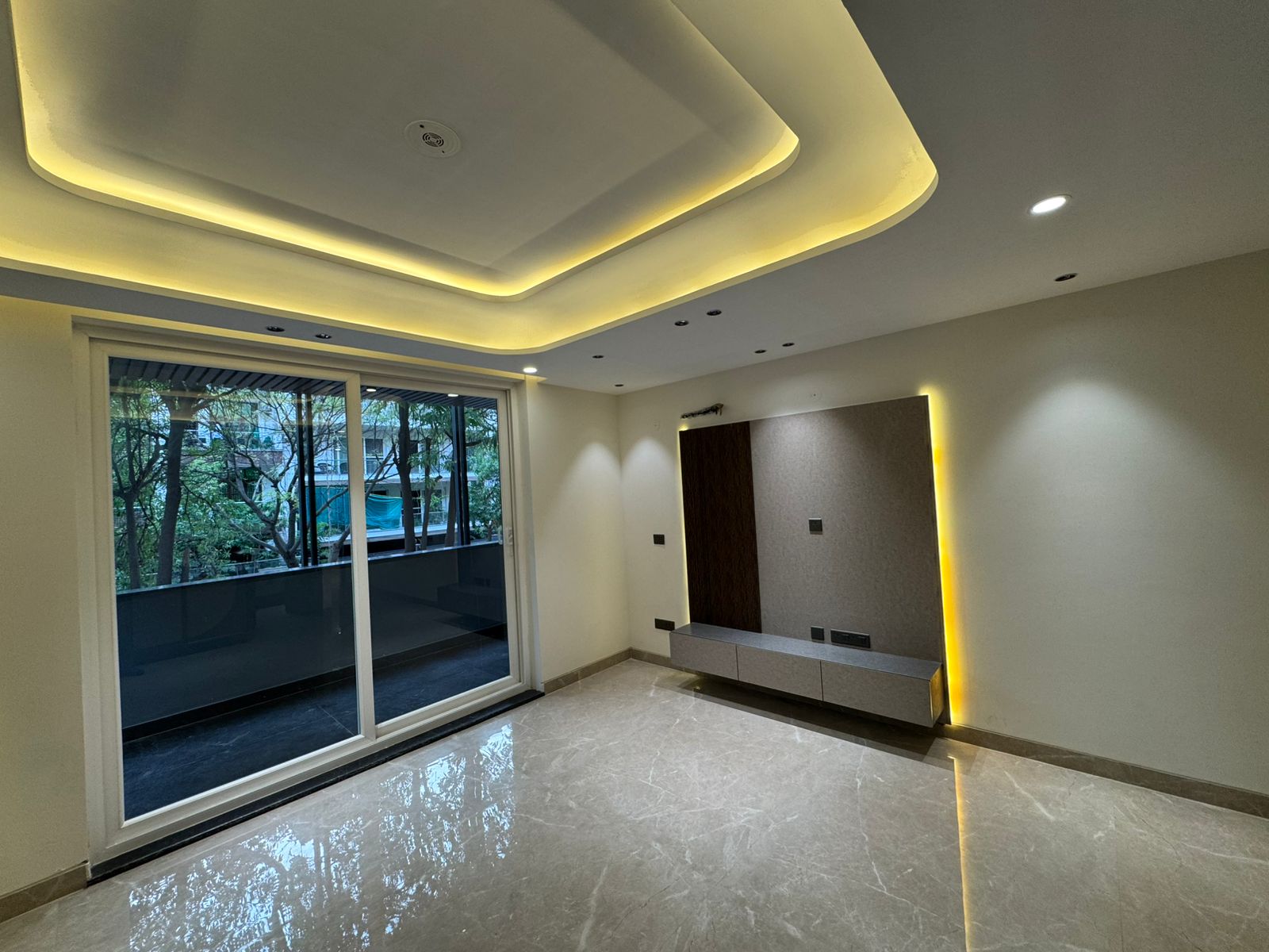 5 BHK + Servant Room Builder Floor For Sale in Vipul World Plots