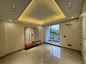 Room in 5 BHK Builder Floor at Vipul World Plots, Sector 48 – for Sale