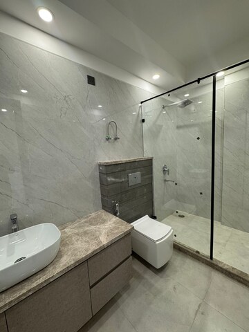 Bathroom in 5 BHK Builder Floor at Vipul World Plots, Sector 48 – for Sale