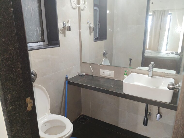 Team Area, hubtown-hillcrest 2 Bedroom 850 Sq.Ft. Apartment In Andheri East Mumbai 9311437