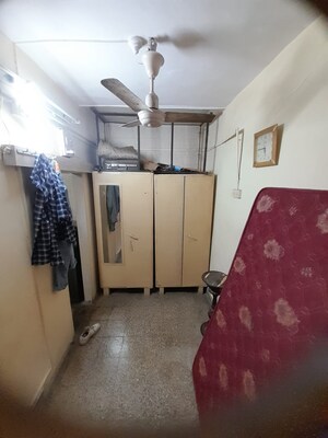 Room in 1 BHK Apartment at Bansi Villa, Vile Parle West – for Rent