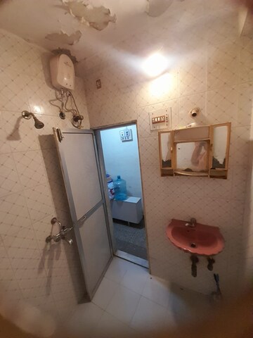 Bathroom in 1 BHK Apartment at Bansi Villa, Vile Parle West – for Rent