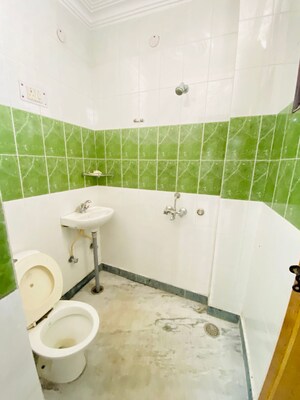 Bathroom in 2 BHK Builder Floor at Ansal Plaza Sector-23, Sector 23 – for Rent