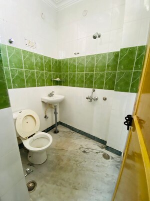 Bathroom in 2 BHK Builder Floor at Ansal Plaza Sector-23, Sector 23 – for Rent