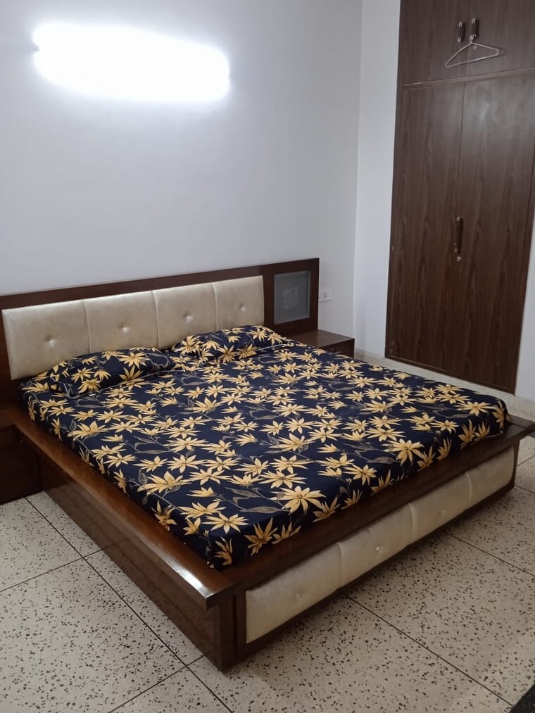 Bedroom, lajpat nagar 2 Bedroom 900 Sq.Ft. Builder Floor In Lajpat Nagar Delhi 9311453