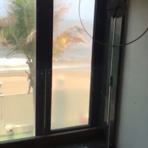 Furnished Amenities in 4 BHK Villa at Juhu – for Sale