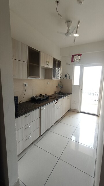 Kitchen in 2.5 BHK Apartment at Supertech The Romano, Sector 118 – for Rent