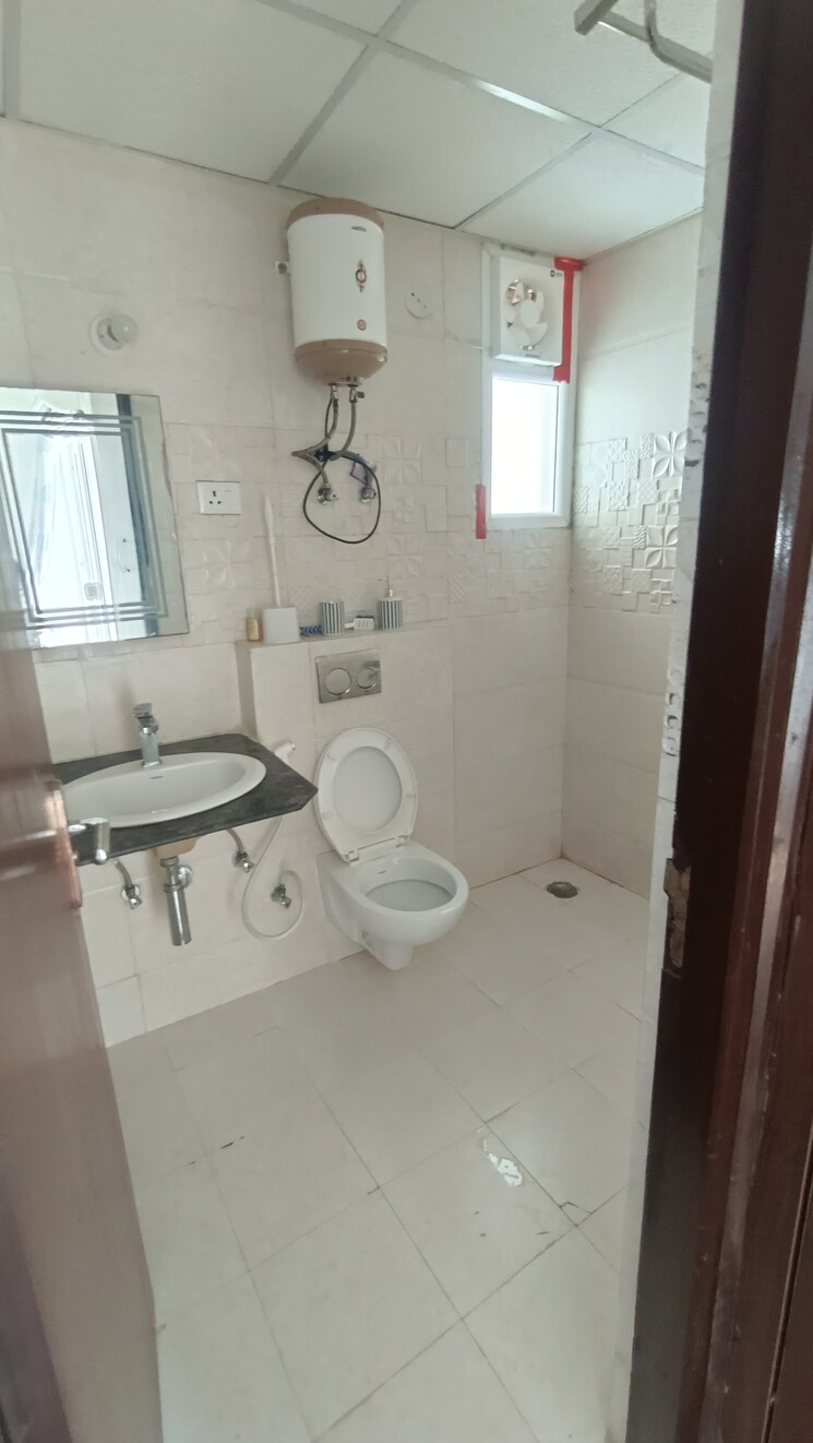 Bathroom, supertech-the-romano 2 Bedroom 1260 Sq.Ft. Apartment In Sector 118 Noida 9311487