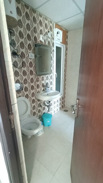 Bathroom in 2 BHK Apartment at Supertech The Romano, Sector 118 – for Rent