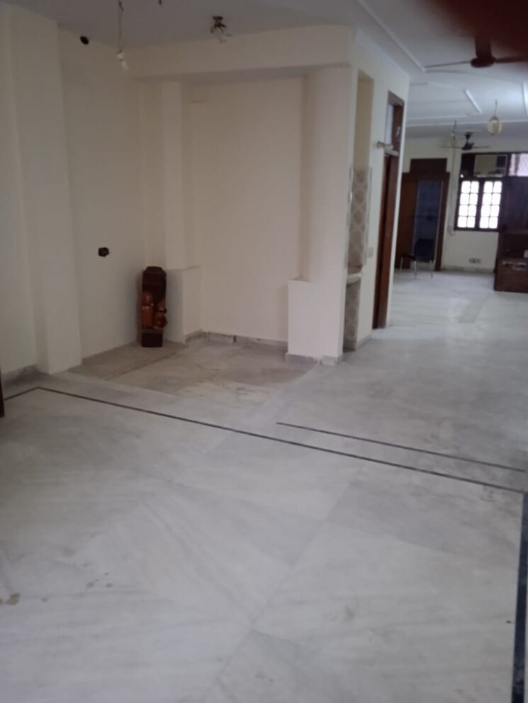 Floor Plan, lajpat nagar Commercial Office Space 900 Sq.Ft. In Lajpat Nagar Delhi 9311494