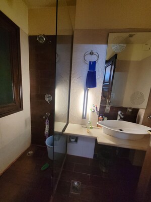 Team Area in 4 BHK Builder Floor at Savita Vihar – for Sale