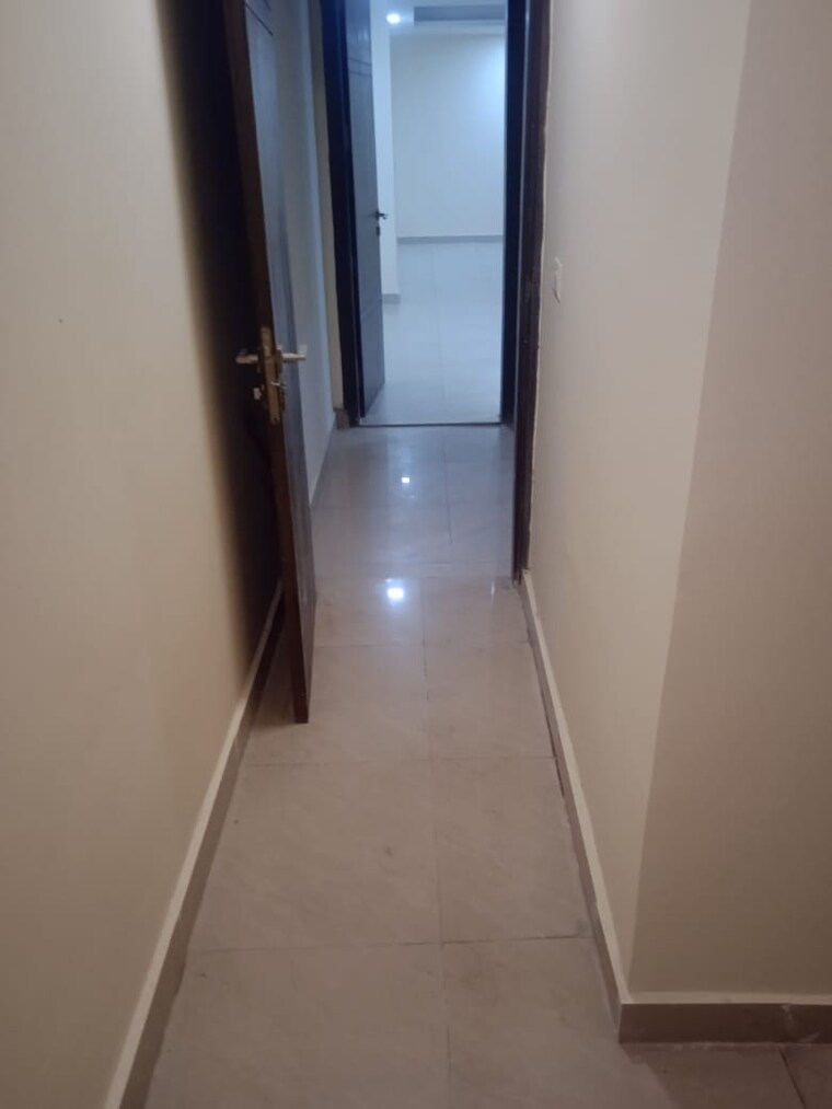 Floor Plan, lajpat nagar Commercial Office Space 900 Sq.Ft. In Lajpat Nagar Delhi 9311511