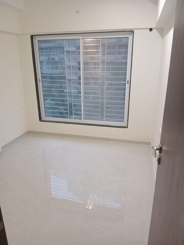 Room in 2 BHK Apartment at DD Om Makarand Heights, Ghatkopar East – for Rent