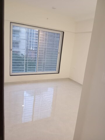 Room in 2 BHK Apartment at DD Om Makarand Heights, Ghatkopar East – for Rent