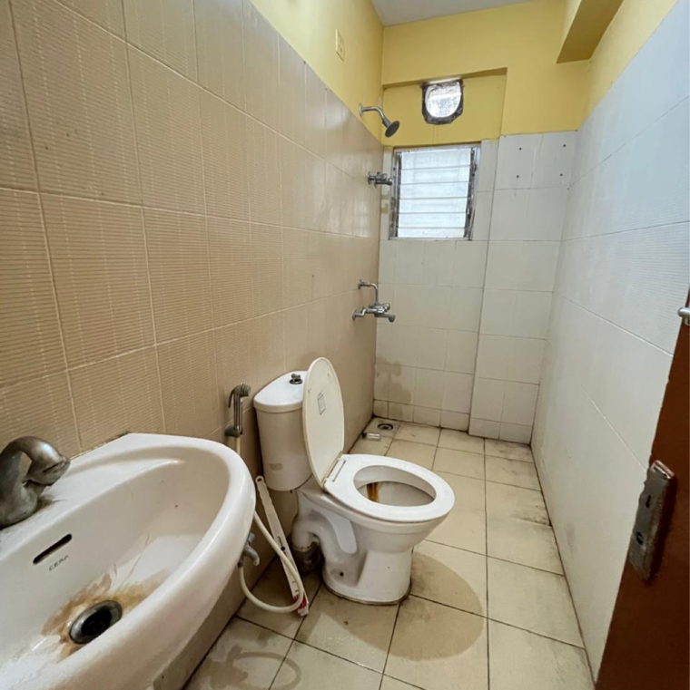 Bathroom, mukul-shanti-garden 2 Bedroom 1158 Sq.Ft. Apartment In Bablatala Kolkata 9311556