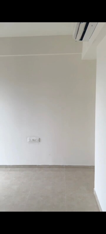 Room in 3 BHK Apartment at Narang Rozanne by Courtyard, Pokhran Road No Two – for Rent