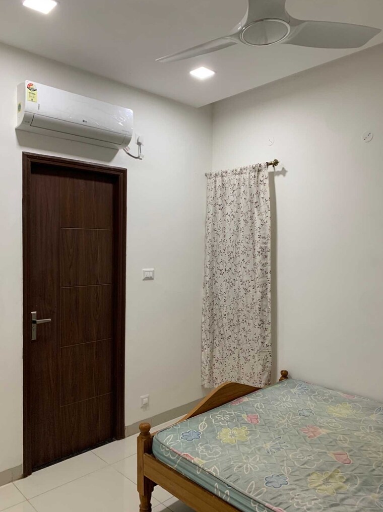 Room, radhey-sancia 4 Bedroom 3600 Sq.Ft. Villa In Tellapur Hyderabad 9311566