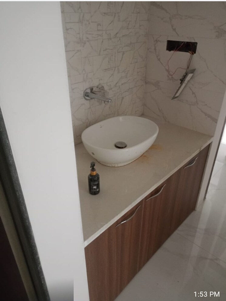Bathroom, nirmal-chs-nerul 3 Bedroom 1500 Sq.Ft. Apartment In Seawoods Sector 40 Navi Mumbai 9311575