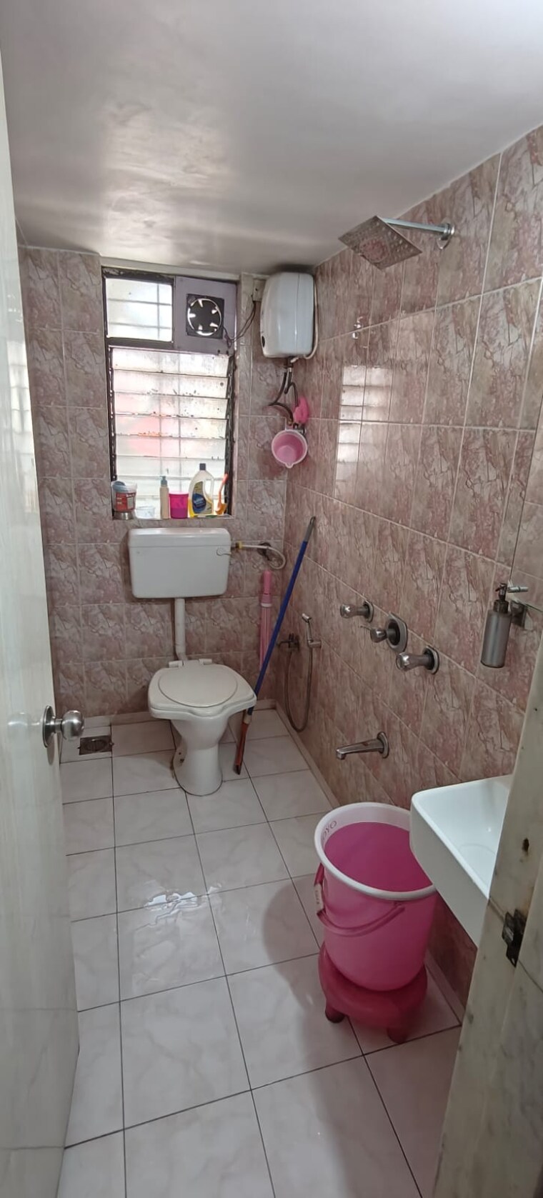 Bathroom, vashi-parshvadham-chs 2 Bedroom 950 Sq.Ft. Apartment In Vashi Sector 28 Navi Mumbai 9311583