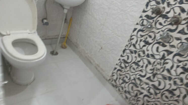 Bathroom, kakrola 1 Bedroom 42 Sq.Yd. Builder Floor In Kakrola Delhi 9311590