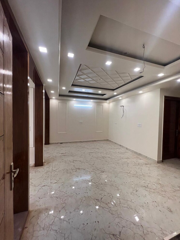 Room, sector 4 4 Bedroom 4250 Sq.Ft. Builder Floor In Sector 4 Gurgaon 9311591