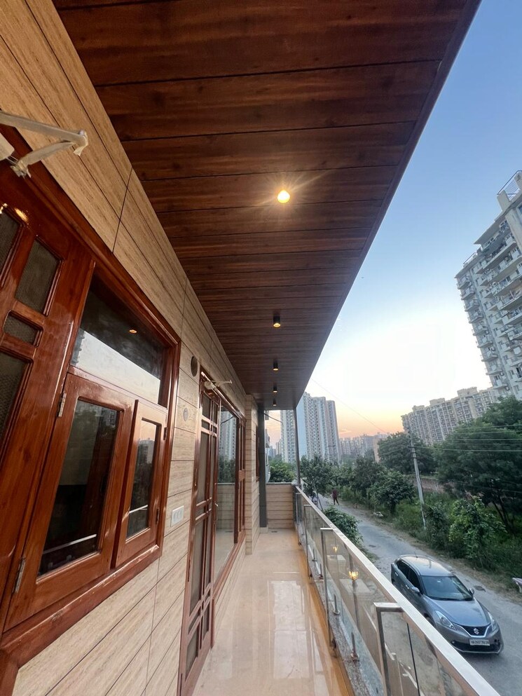 Balcony, sector 4 4 Bedroom 4250 Sq.Ft. Builder Floor In Sector 4 Gurgaon 9311591