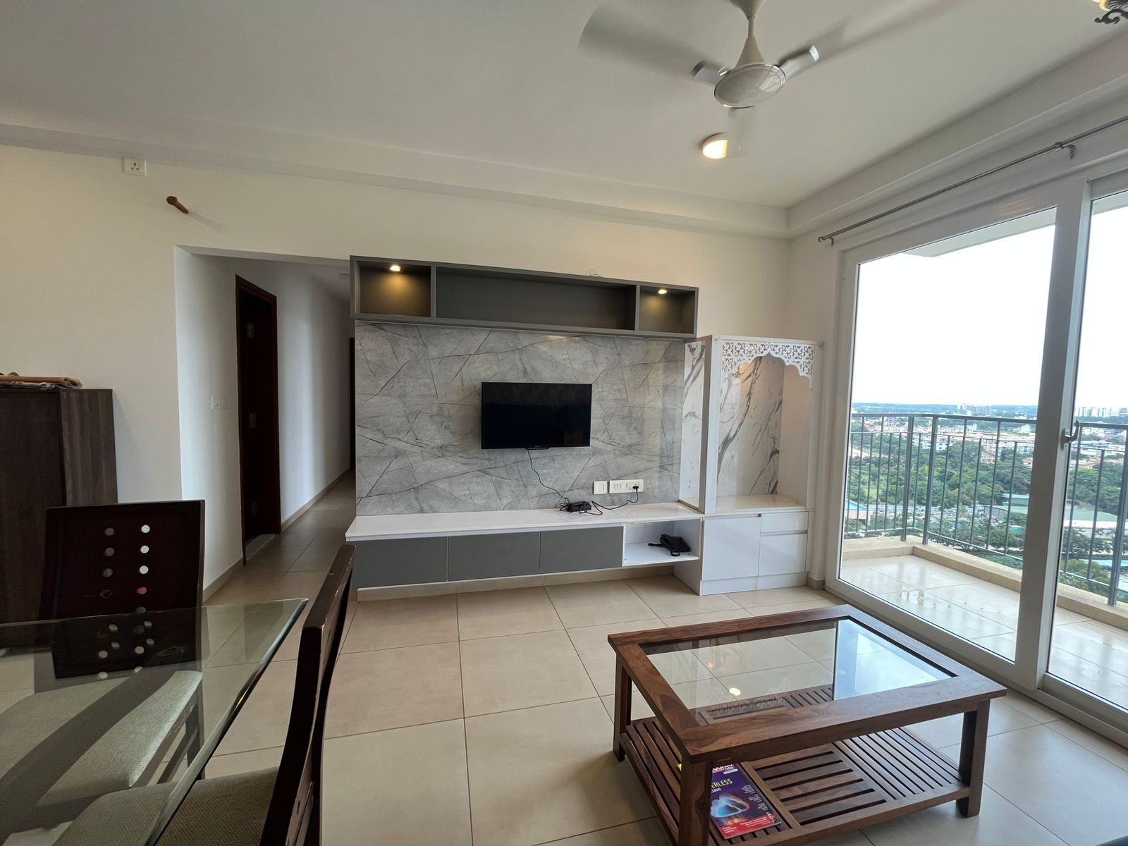 2.5 BHK Apartment For Rent in Bhartiya Nikoo Homes
