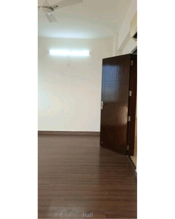 Room in 4 BHK Apartment at Ireo Uptown, Sector 66 – for Sale