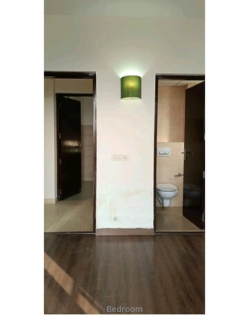 Room in 4 BHK Apartment at Ireo Uptown, Sector 66 – for Sale