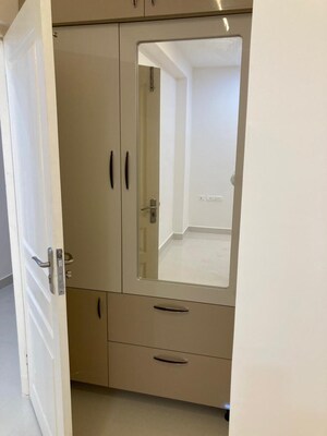 Room in 3 BHK Apartment at Sheela Nagar – for Sale