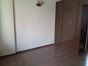Room in 2 BHK Apartment at M3M Woodshire, Sector 107 – for Rent