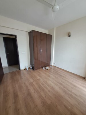 Room in 2 BHK Apartment at M3M Woodshire, Sector 107 – for Rent
