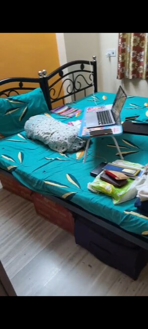 Bedroom in 2 BHK Apartment at Ashok Avenue Marol, Marol – for Rent