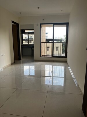 Room in 2 BHK Apartment at Chandak 34 Park Estate, Goregaon West – for Rent