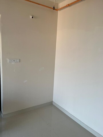 Utility Room in 1.5 BHK Apartment at Sheth Avante, Kanjurmarg West – for Rent