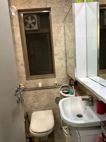 Master Bedroom in 2 BHK Apartment at Sheth Vasant Oasis, Andheri East – for Rent