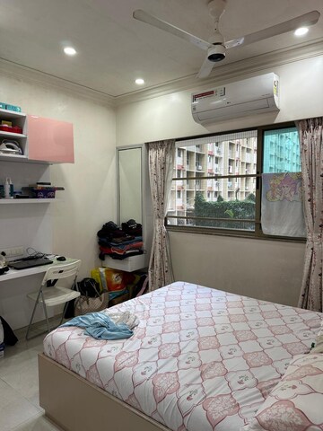 Bedroom in 2 BHK Apartment at Sheth Vasant Oasis, Andheri East – for Rent
