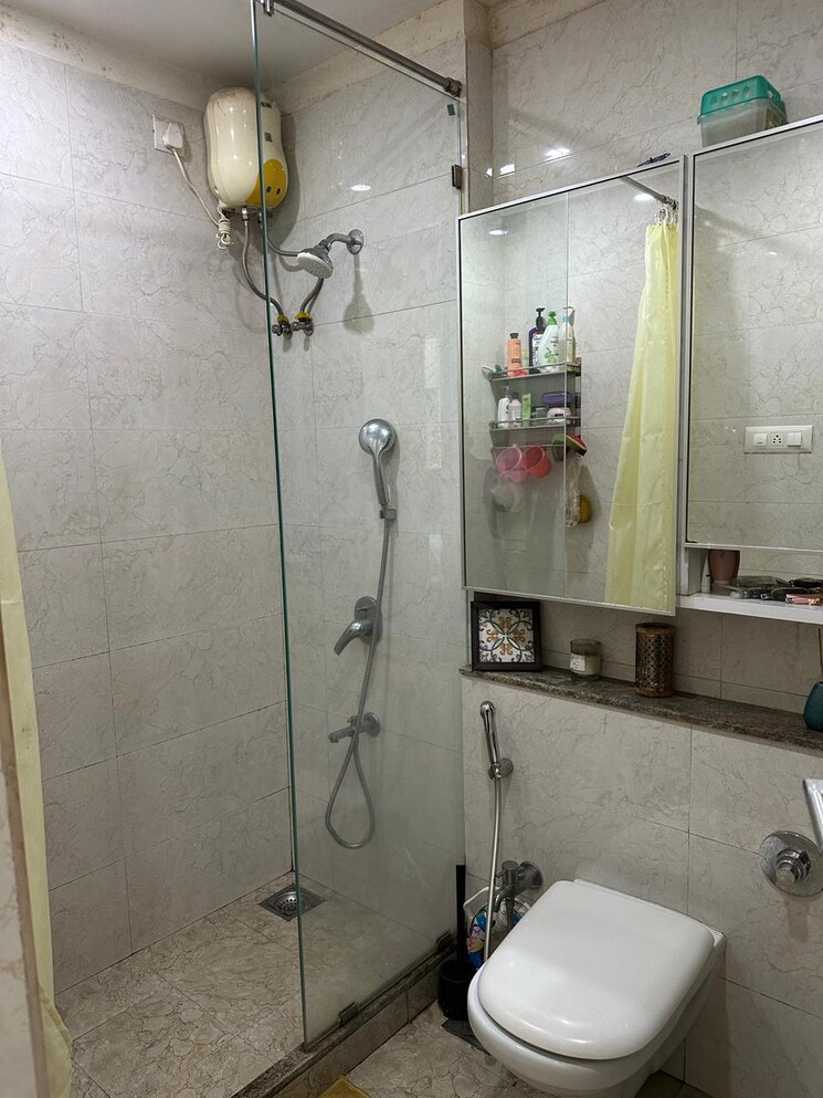 Bathroom, sheth-vasant-oasis 2 Bedroom 669 Sq.Ft. Apartment In Andheri East Mumbai 9311733